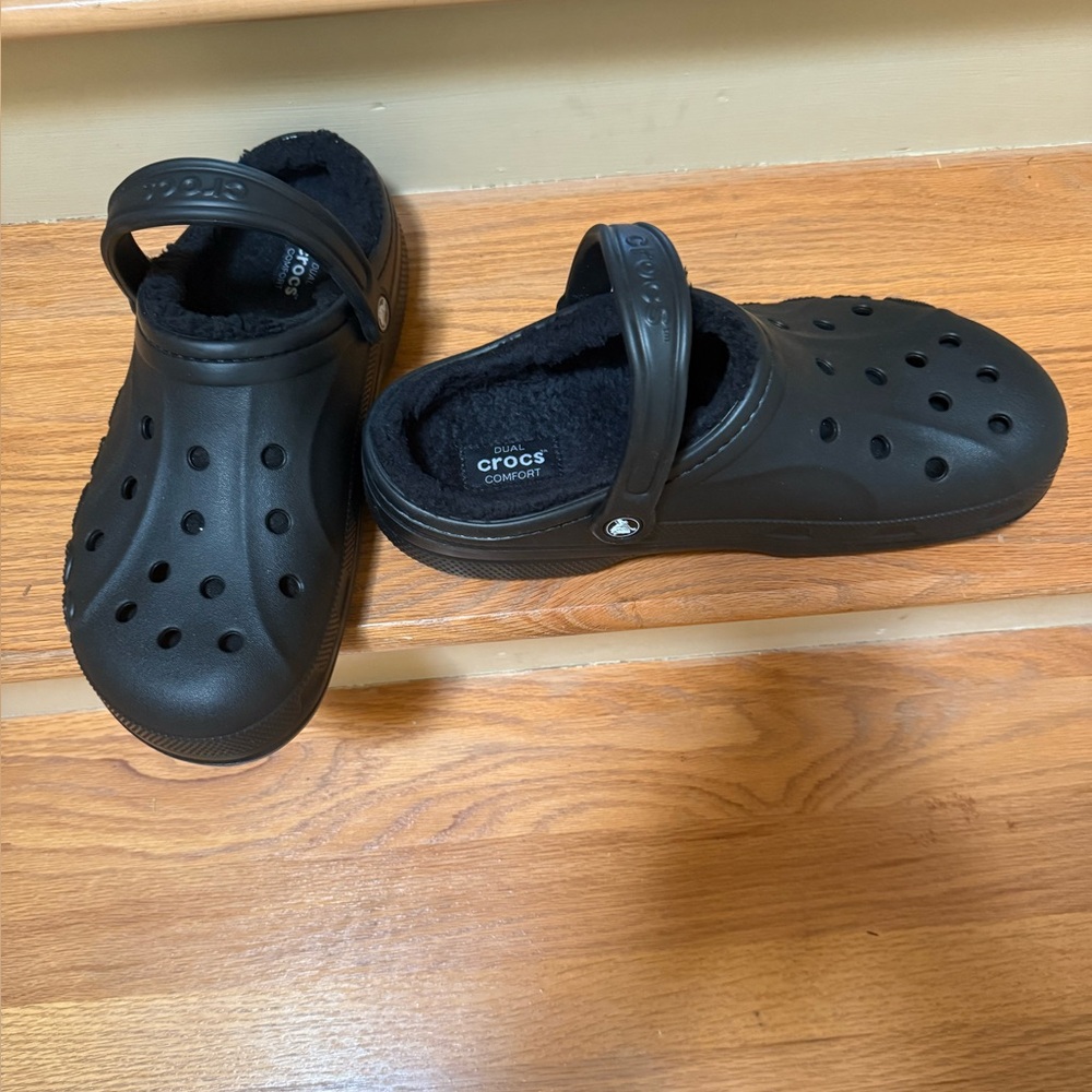 CROCS Men’s Fleece Lined NWOT